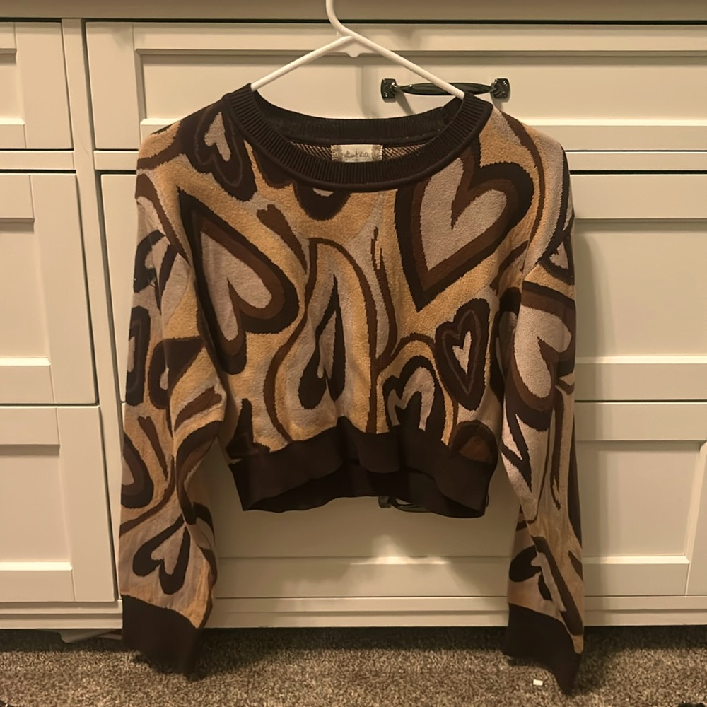 Cropped sweater, brown hearts